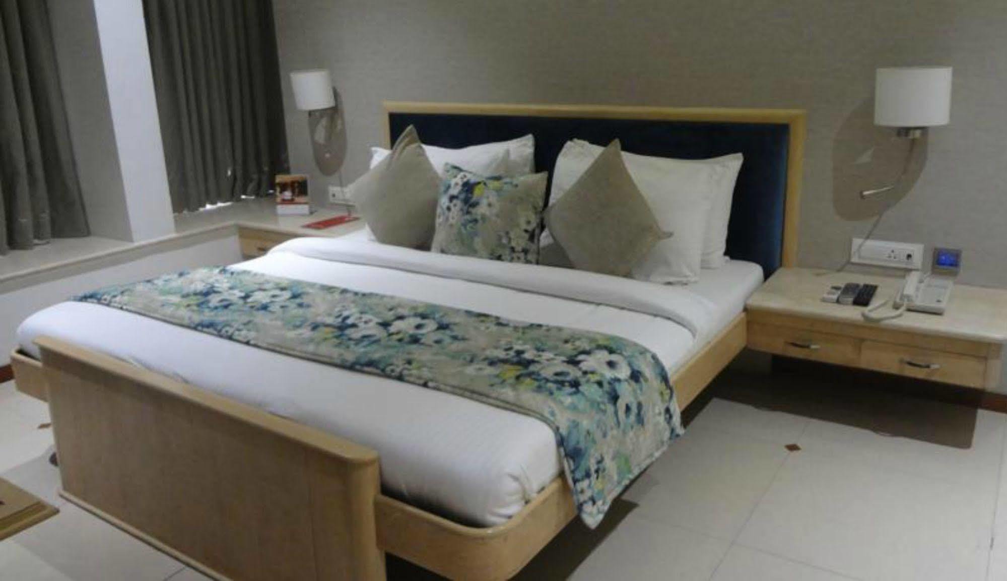 Hotel Suncity Apollo - Gateway Of India Mumbai Luaran gambar